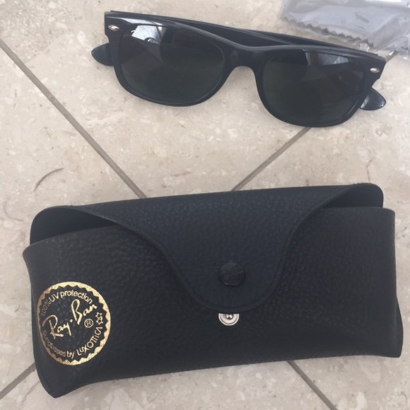 Ray Ban Sunglasses - Picture 3 of 3